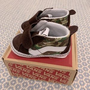 Vans Infant Sk8 Hi Crib Velcro Camo Shoes - size 3